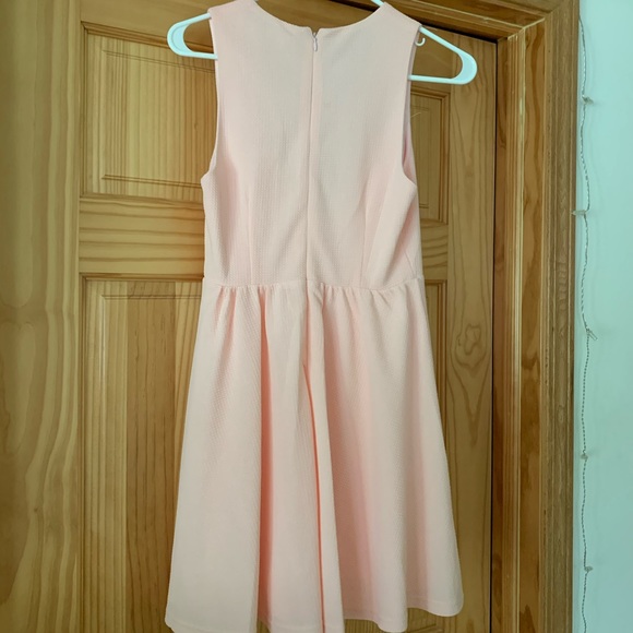 Deep V, A-line dusty pink dress - Picture 4 of 4